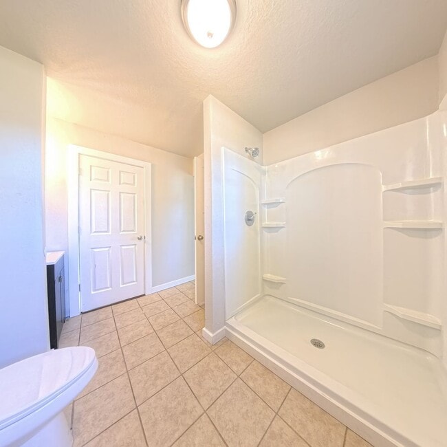 Building Photo - Newly remodeled 3 bedroom 1 bathroom home-Located in Jefferson