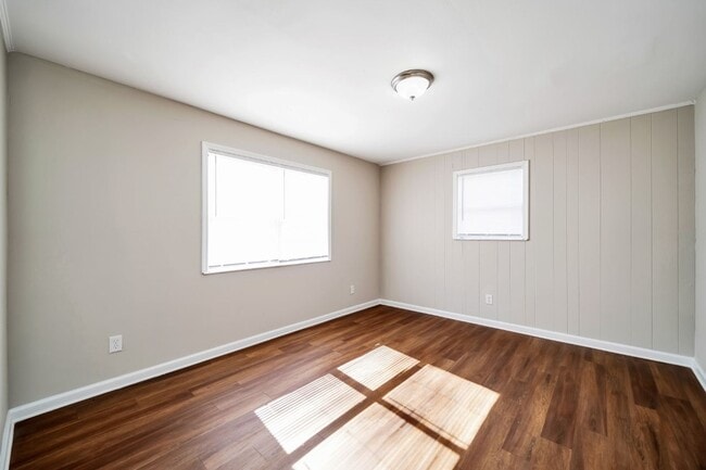 Building Photo - Hidden Gem with Tons of Space and Modern Upgrades