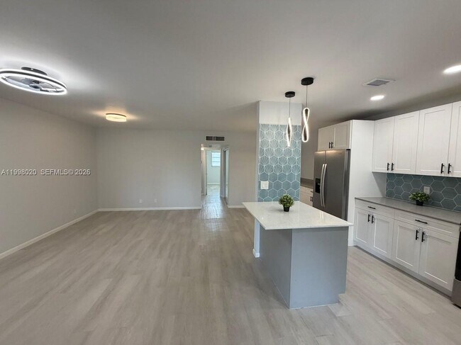 Building Photo - 2041 NW 81st Ave