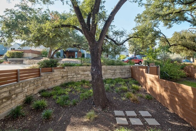 Building Photo - 3109 Aldwyche Dr