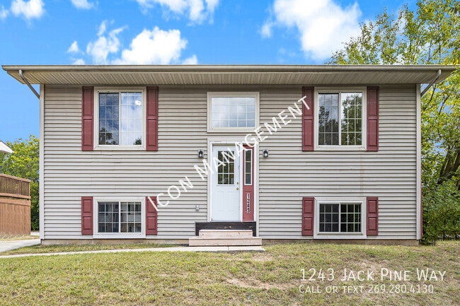 Building Photo - 1243 Jack Pine Way
