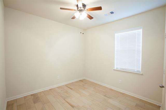 Building Photo - 128 Tennyson St