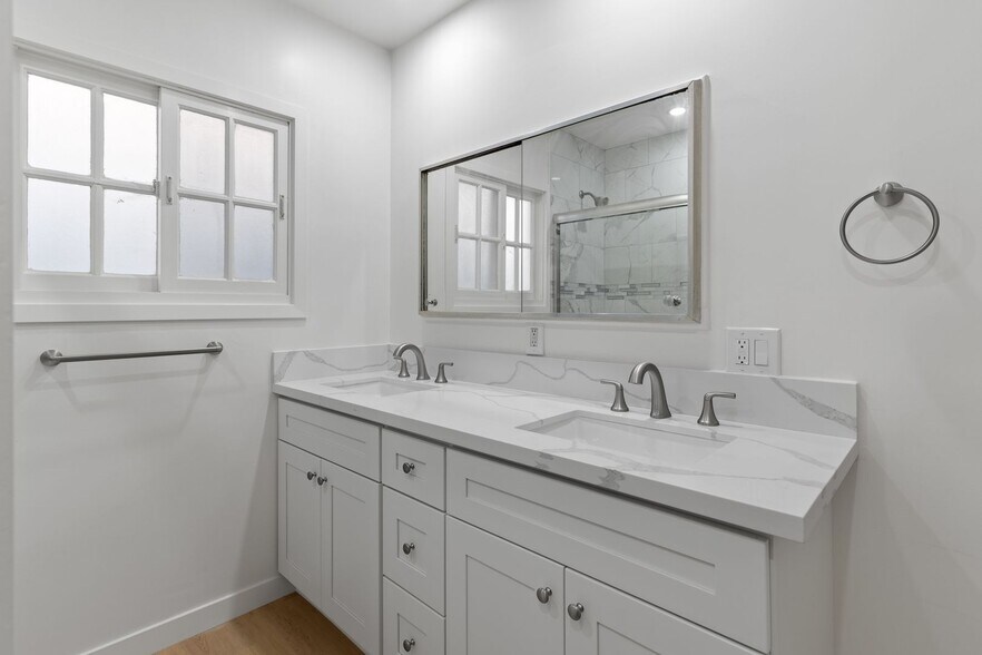 Building Photo - 237 Belmont Ave