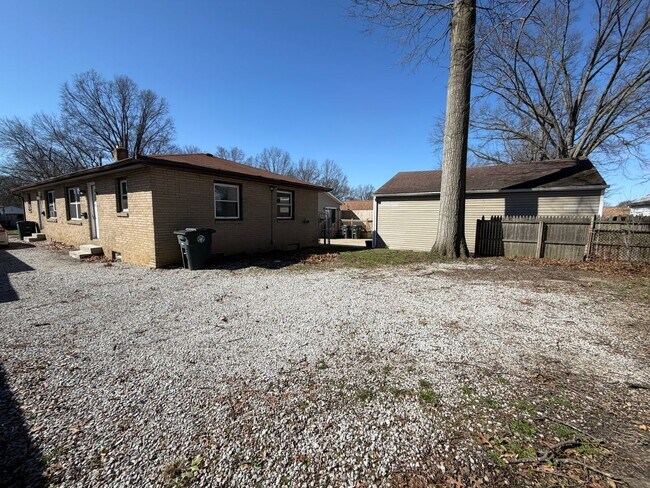 Building Photo - 805-807 Georgia Ave Akron OH 44306 MFH2 .T2