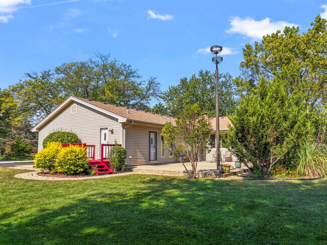 Building Photo - 2226 Shannondale Dr