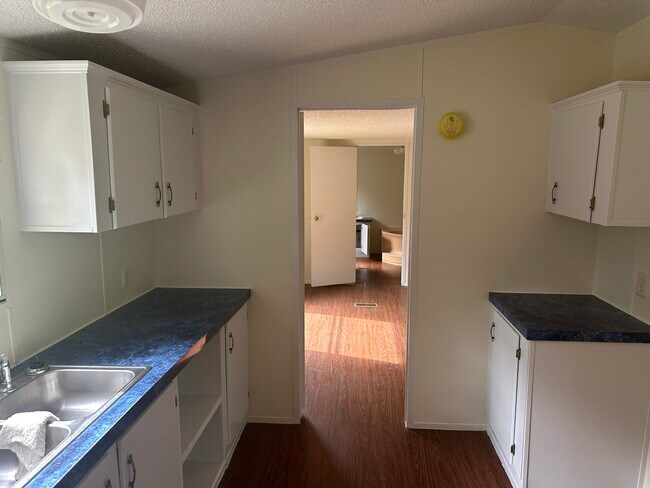 Building Photo - 153 Baywood Trail