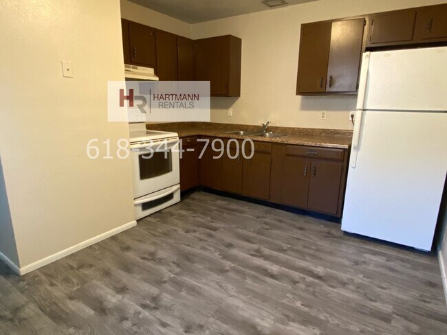 Building Photo - 1103 Arrowhead Dr