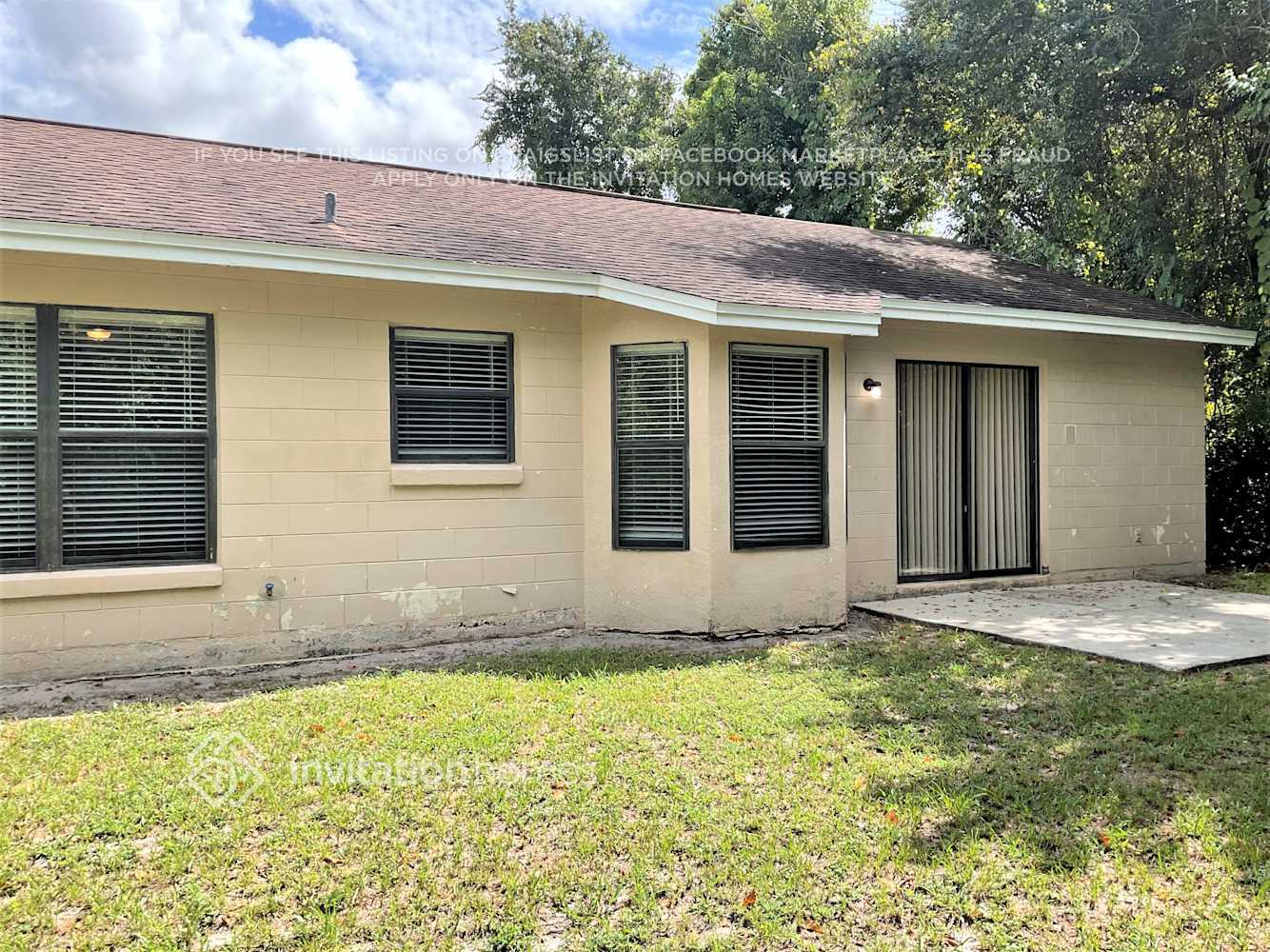 Building Photo - 2174 E Gloria Dr