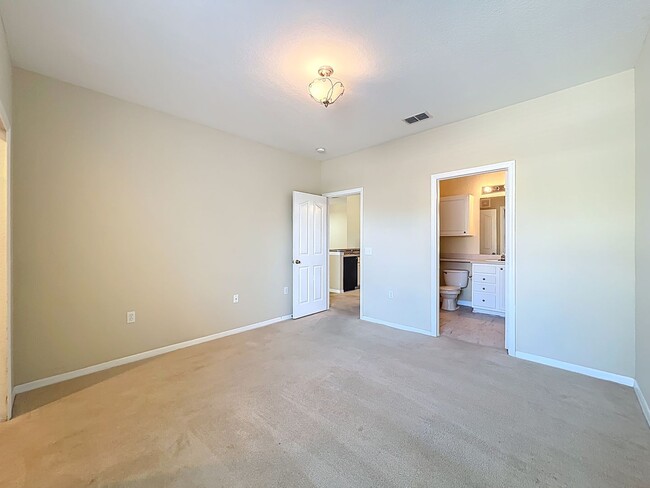 Building Photo - Renovated 2 Bed / 2 Bath Condo in Gated Visconti Condominiums – Maitland