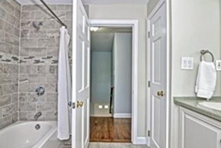 Building Photo - 16 Oak Hill Rd