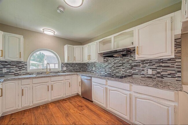 Building Photo - 10902 Sagevale Ln