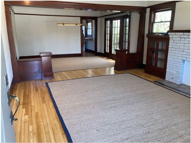 Building Photo - Charming Belmont Heights Bungalow 2 bed/ 1.5 bath