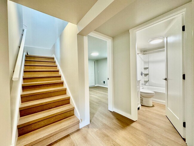 Building Photo - Seward Park fully renovated 4 bedroom, 3 b...