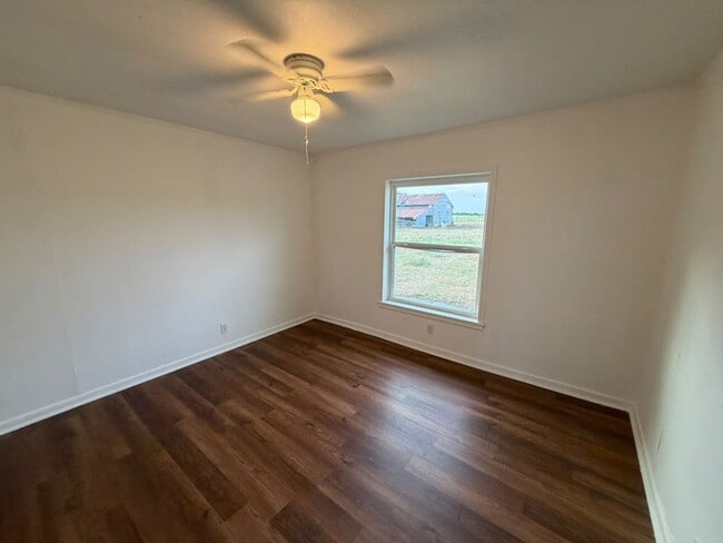 Building Photo - 850 Co Rd 218