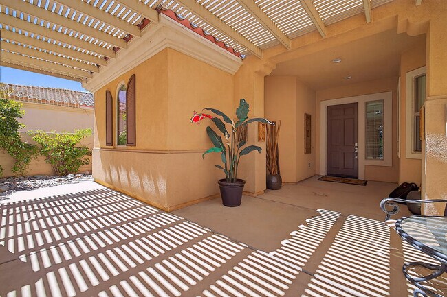 Building Photo - 81157 Avenida Sombra