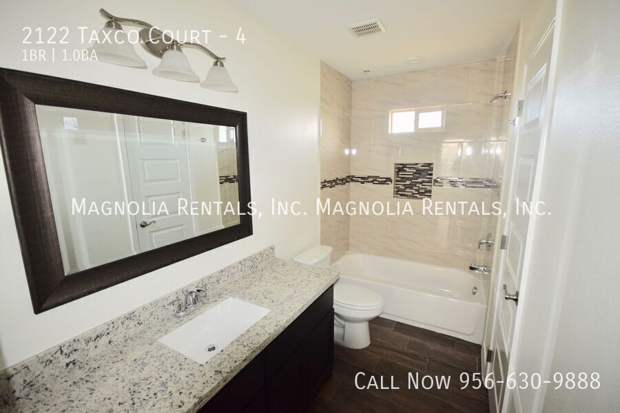 Building Photo - 2122 Taxco Ct