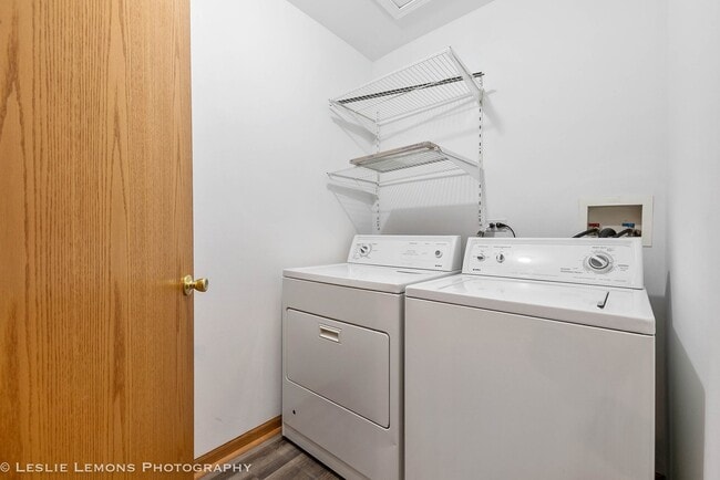 Building Photo - 4051 Blackstone Dr