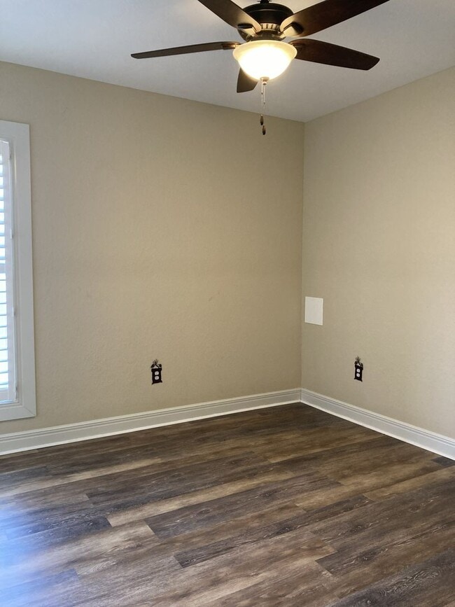 Building Photo - 189 Stoney Pointe Dr