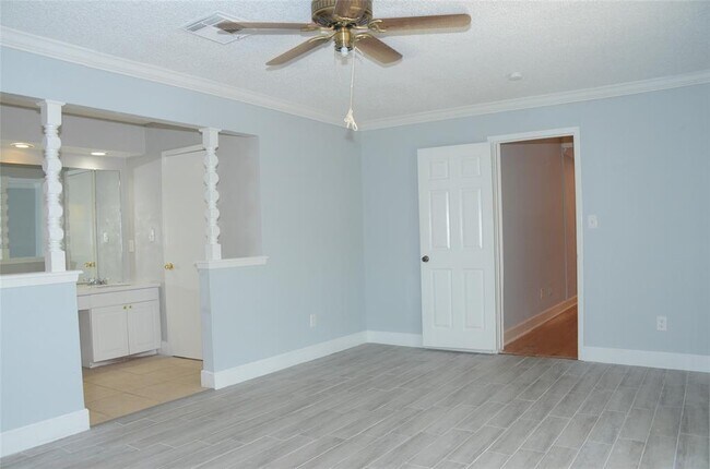 Building Photo - 6502 Briar Terrace Dr