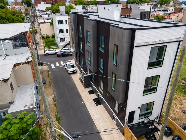 Building Photo - 122 E Cumberland St