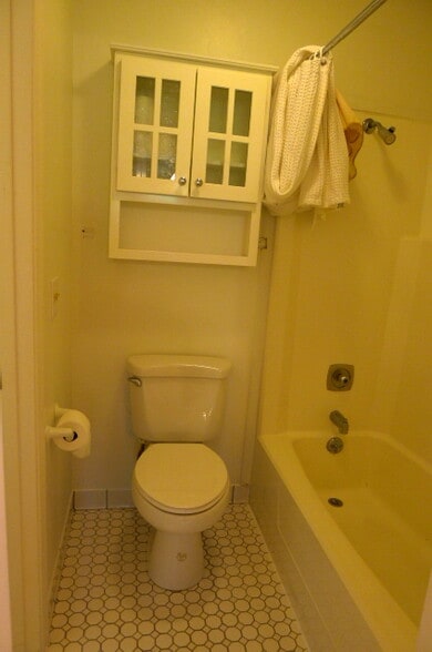 Building Photo - 108 Burwash Ave