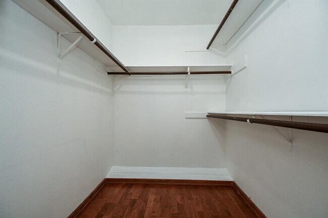 Building Photo - 10426 Alcott Dr