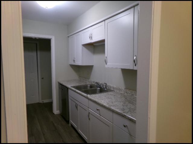 Building Photo - 1807 Sanford Dr