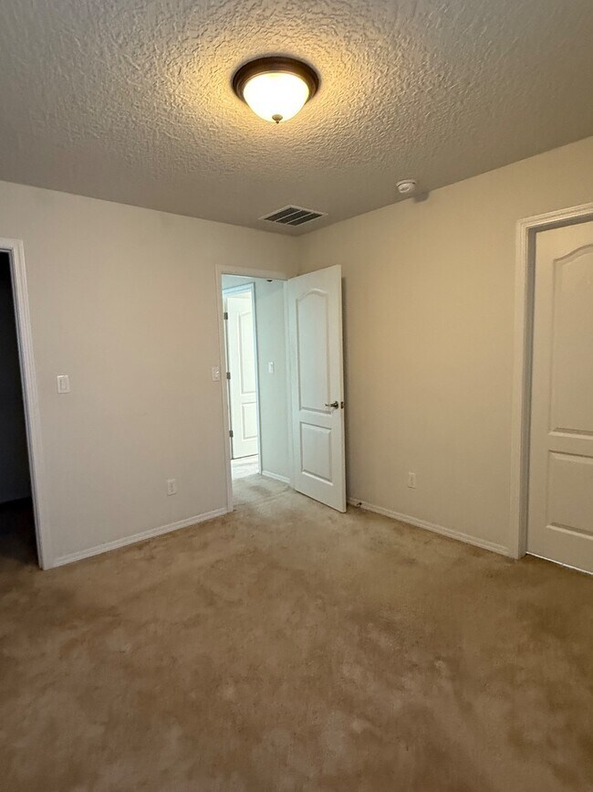 Building Photo - 12023 Pocono Rd SE