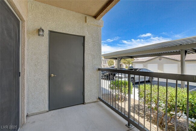 Building Photo - 8000 W Badura Ave