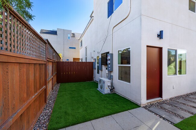 Building Photo - 3993 Honeycutt St