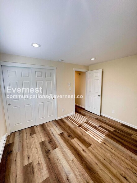 Building Photo - 16601 161st Ave SE