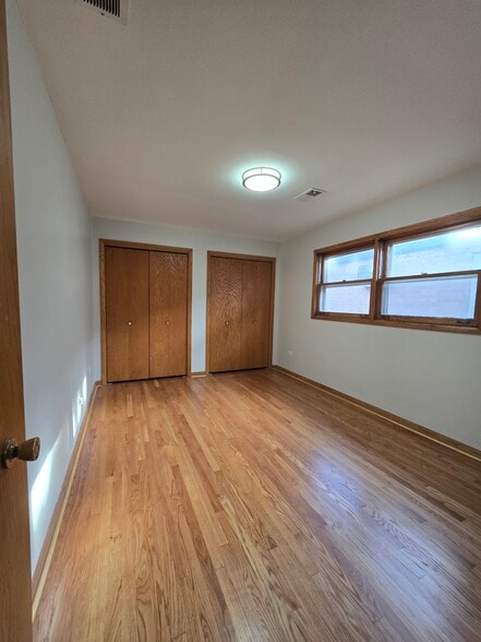 Building Photo - 6042 S Kolmar Ave