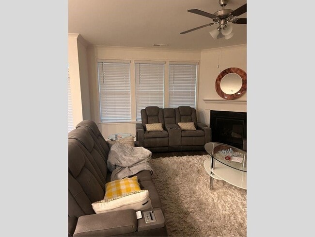 Building Photo - 1120 Trident Maple Chase