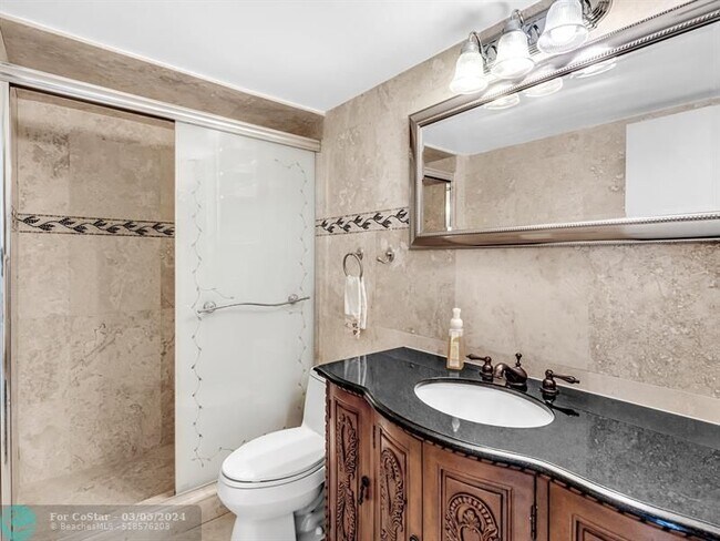 Building Photo - 3100 NE 49th St