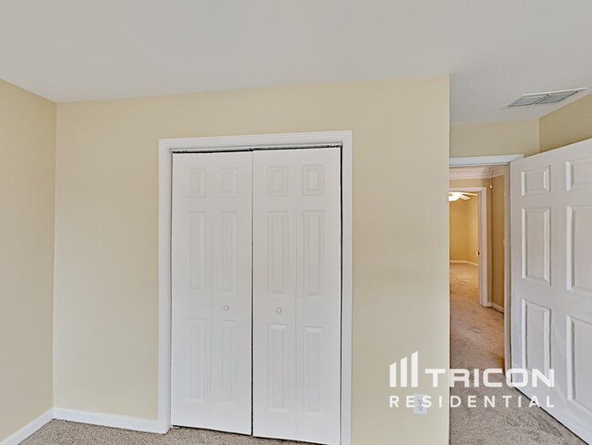 Building Photo - 5156 Heritage Oaks Ct