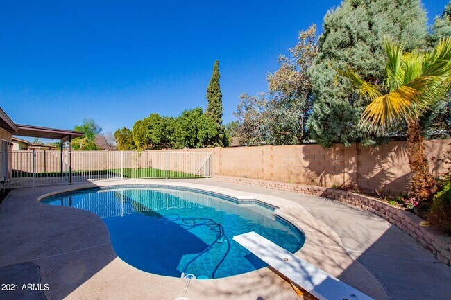 Building Photo - 5138 W Desert Cove Ave