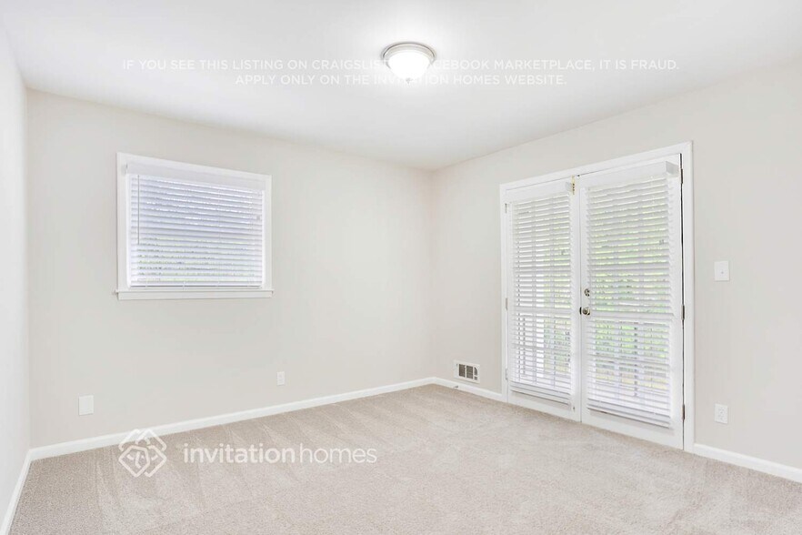 Building Photo - 2369 Brentford Pl