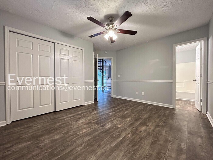 Building Photo - 1336 Yorkshire Ln