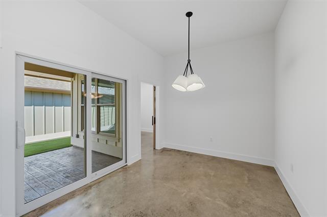 Building Photo - 102 Cardinal Wds