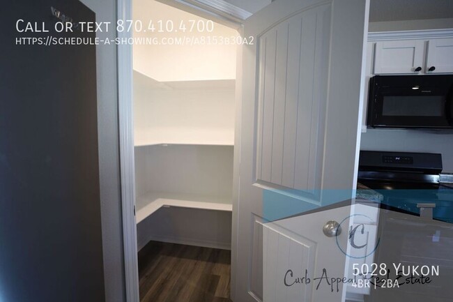 Building Photo - Move in special $900!!  New construction i...