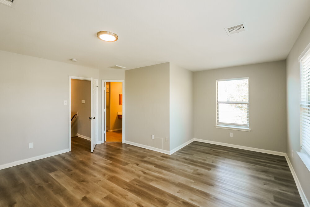 Building Photo - 7627 Cypress Edge Dr