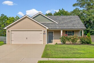 Building Photo - 1493 Fredrick Dr