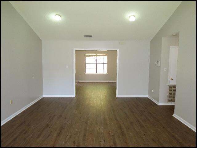 Building Photo - 9803 Pinnacle Valley Rd