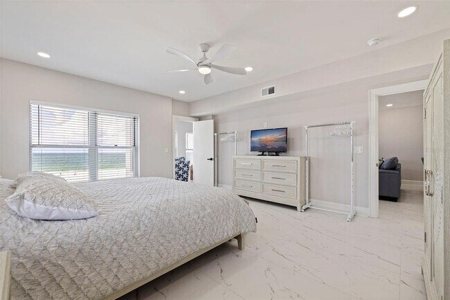 Building Photo - 4950 Gulf Blvd