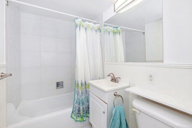 Building Photo - 31 Concord Ave