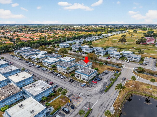 Building Photo - 195 Brittany F