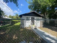 Building Photo - 61 NE 59th Terrace
