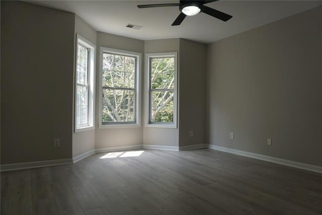 Building Photo - 510 Parkstone Ln