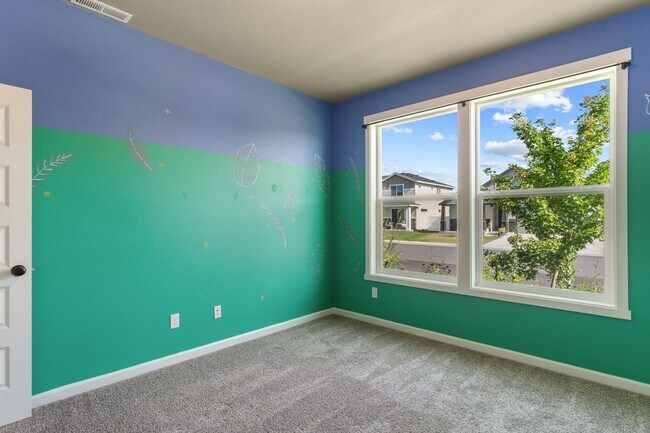 Building Photo - For Rent – Beautiful 3 Bedroom, 2 Bathroom...