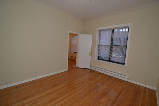 Building Photo - 917 W Waveland Ave